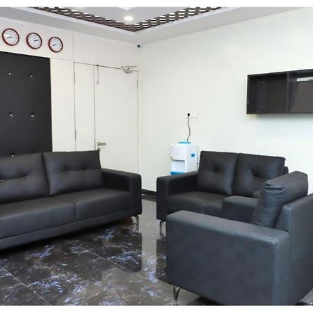 Hotel Opal Plaza Executive Waluj Buzurg Exterior foto