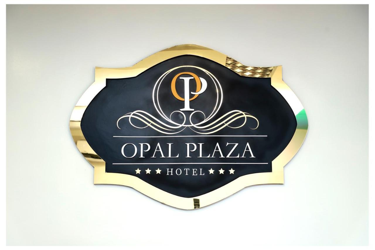 Hotel Opal Plaza Executive Waluj Buzurg Exterior foto