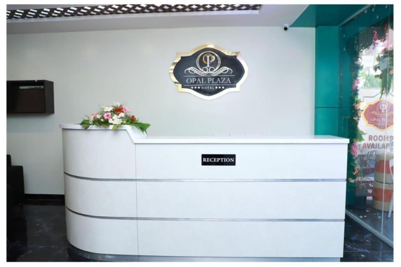 Hotel Opal Plaza Executive Waluj Buzurg Exterior foto